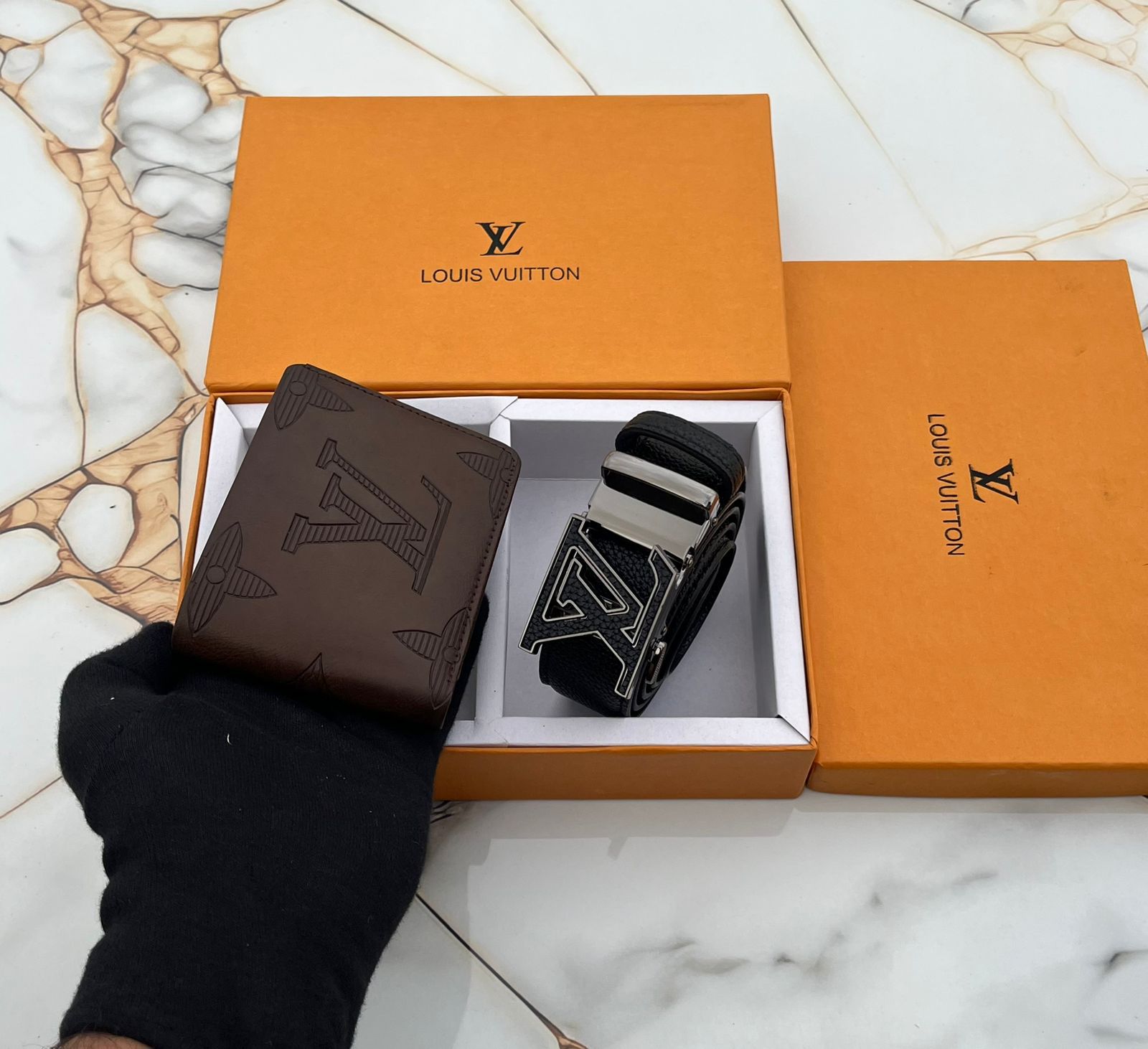 LOUIS VUITTON