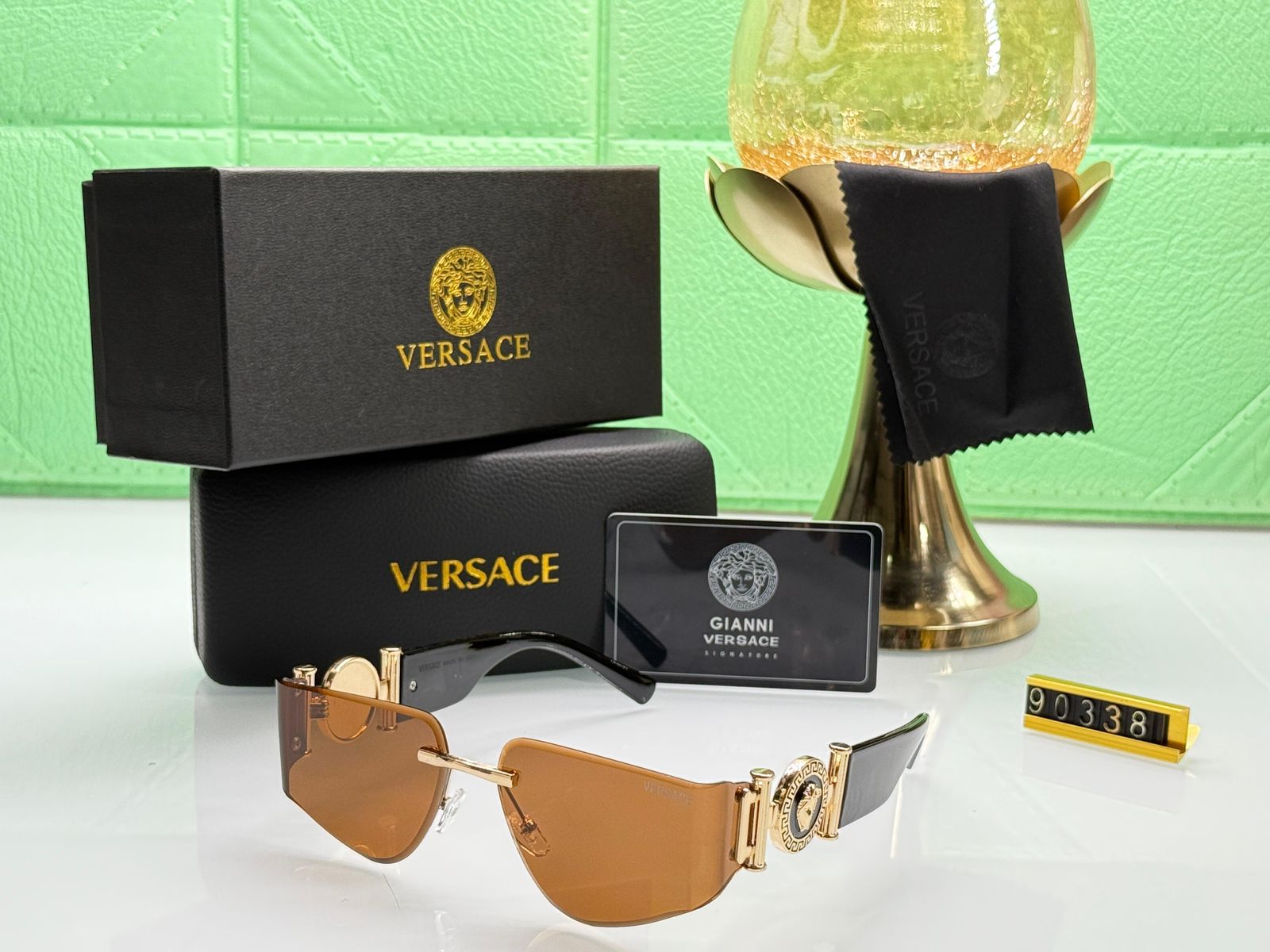 VERSACE