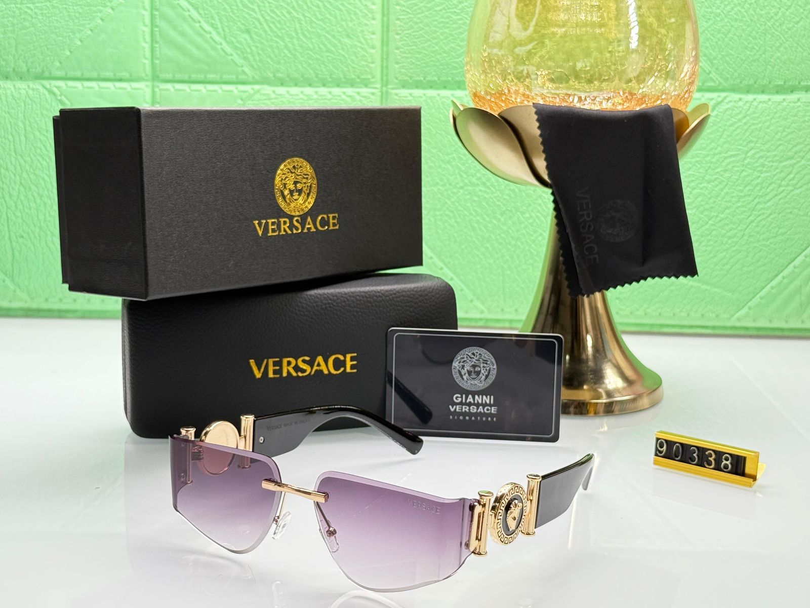 VERSACE