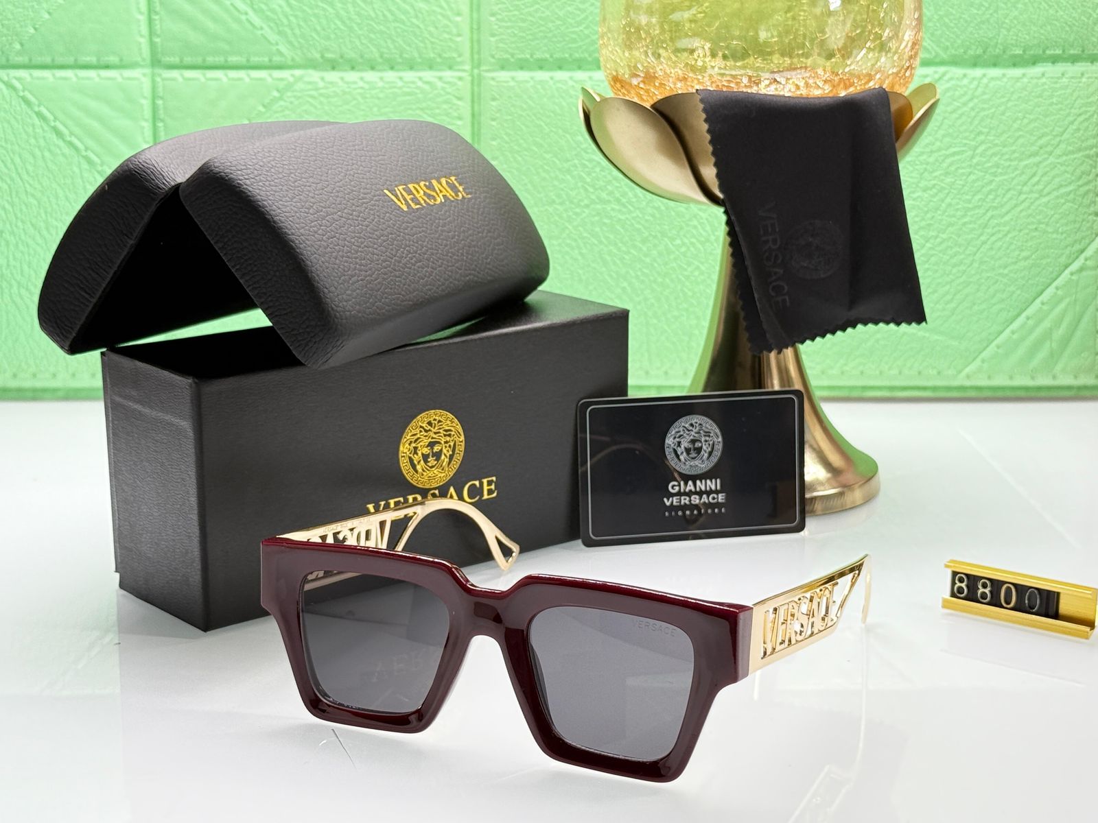 VERSACE