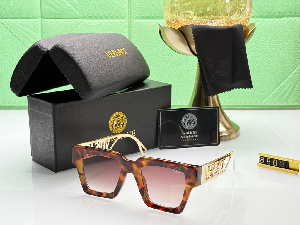 VERSACE