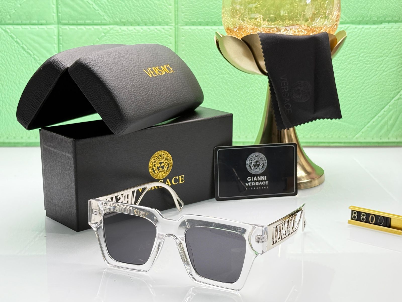 VERSACE