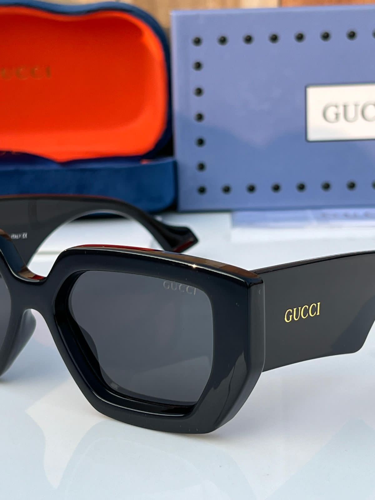 GUCCI